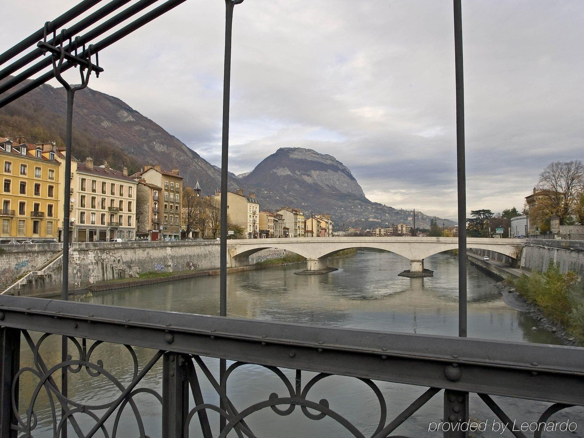 Ibis Grenoble Gare Hotel Exterior foto